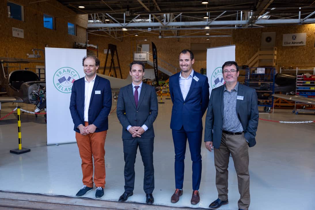 The 3 co-founders of Elixir Aircraft with the Minister delegate in charge of Transport